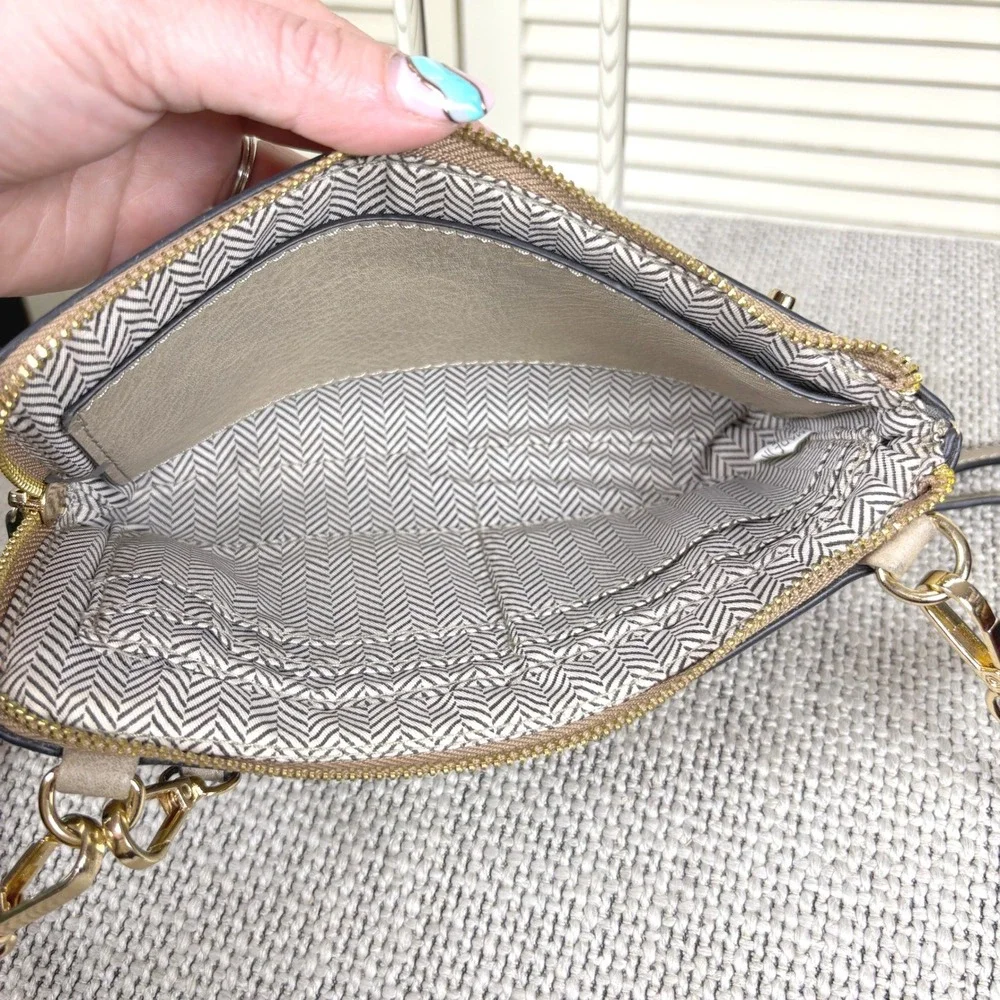Vintage Luxe Beige Ostrich Croc Embossed Leather Crossbody Bag Gold Hardware
